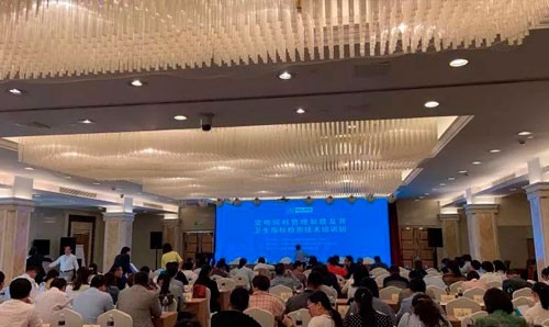 關(guān)注寵物營養(yǎng)與健康：當(dāng)標(biāo)準(zhǔn)不再缺失